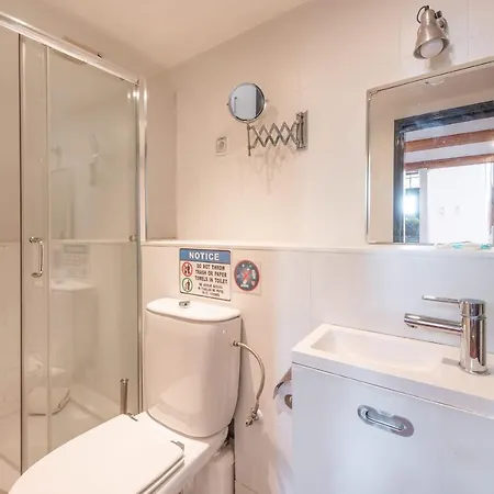 GuestReady - Alcântara Carolien Studio Lisboa